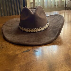 Texas Hold’em two-tone rancher cowgirl hat.